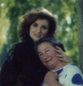 Speaking of her Mediterranean heritage, Huffington with her mother, Elli Stassinopoulos.
