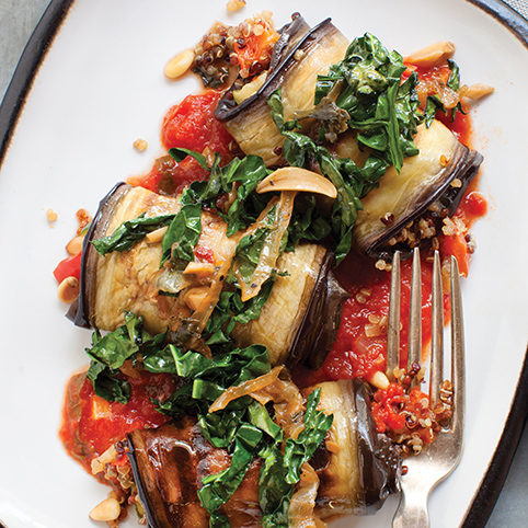 Eggplant Cannelliono w. Spicy Tomato-Basil Sauce 